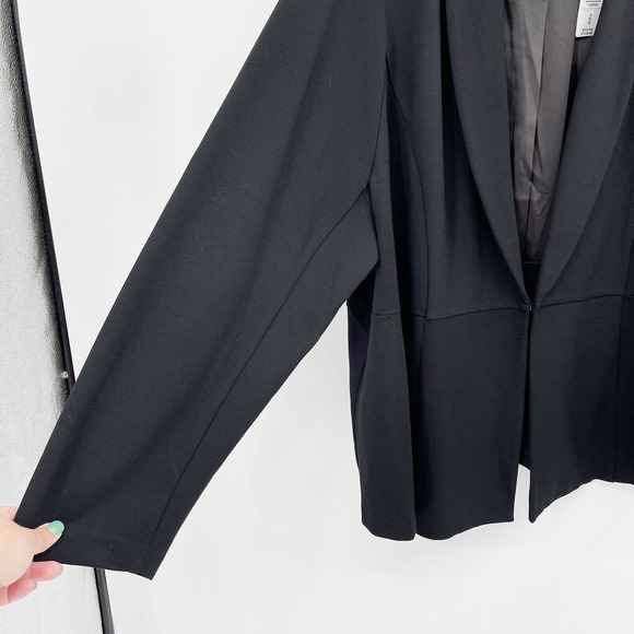 Torrid Studio Luxe Ponte Peplum Blazer Black Size 5X Knit Shawl Collar Lined‎ - Picture 3 of 11